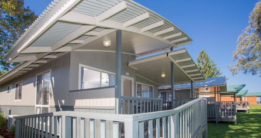 BIG4 Batemans Bay Waterfront Condo Spa 900px 17 1