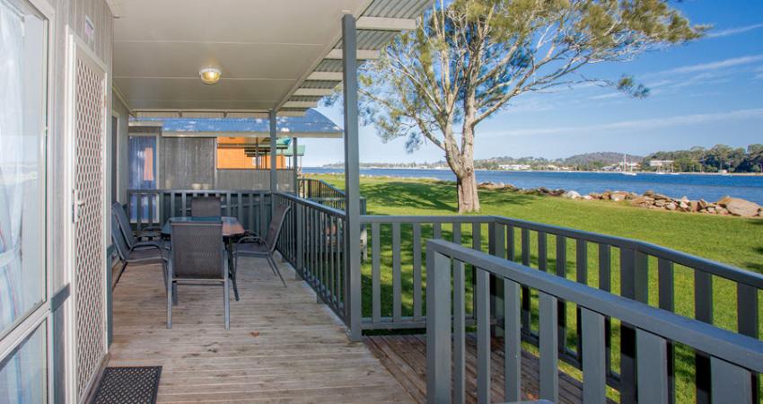 BIG4 Batemans Bay Waterfront Condo Spa 900px 17 2