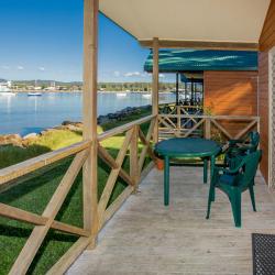 Waterfront Couples Retreat